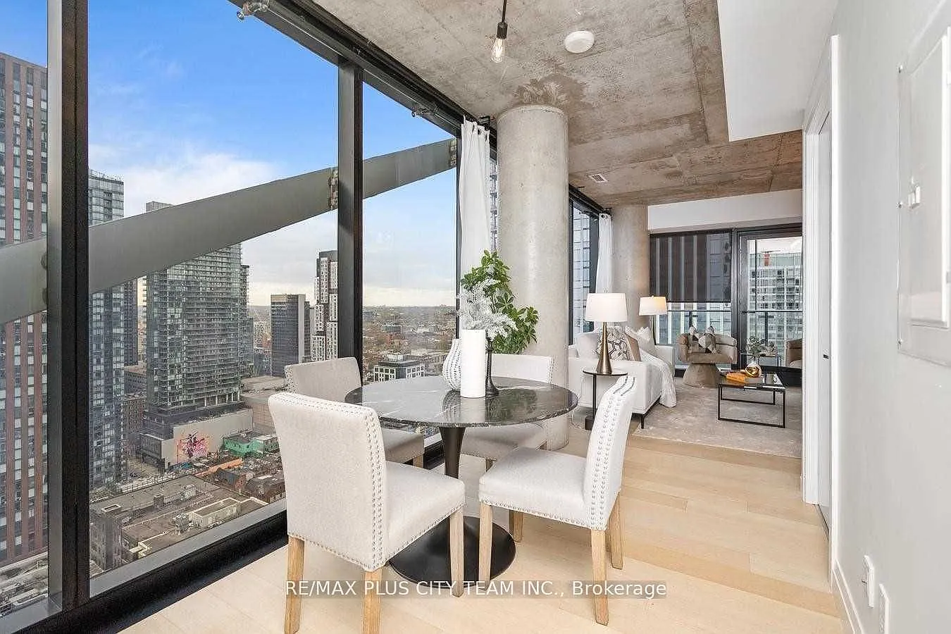 2 bed, $2,900 — Photo 4