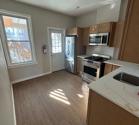 3rd image of 150 W 29th St Floor 1
