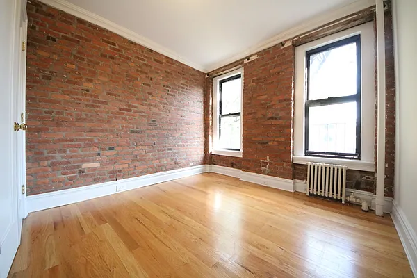 Rented by (Legacy) NY Quality Living Uptown | media 17