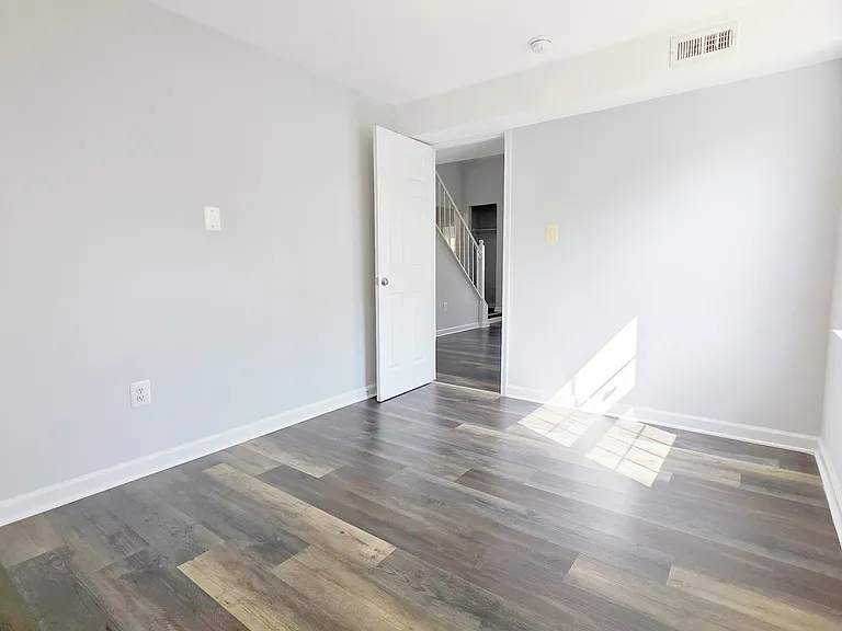 4 Aldeburgh Ct — Photo 5
