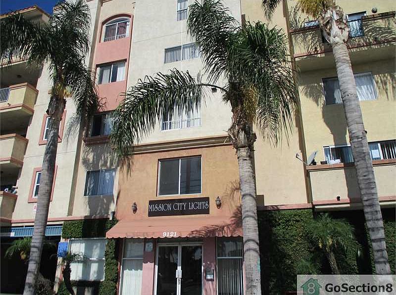 2nd image of 9015 Orion Ave #403