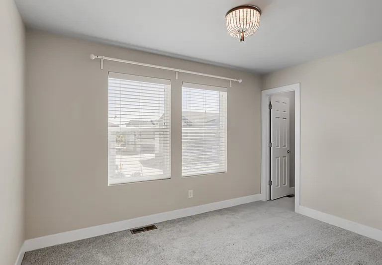 4761 Memphis St — Photo 11