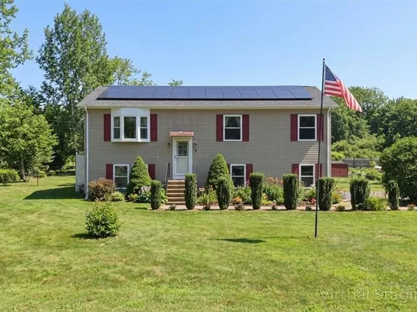 8 Wall St, Westerly, RI 02891