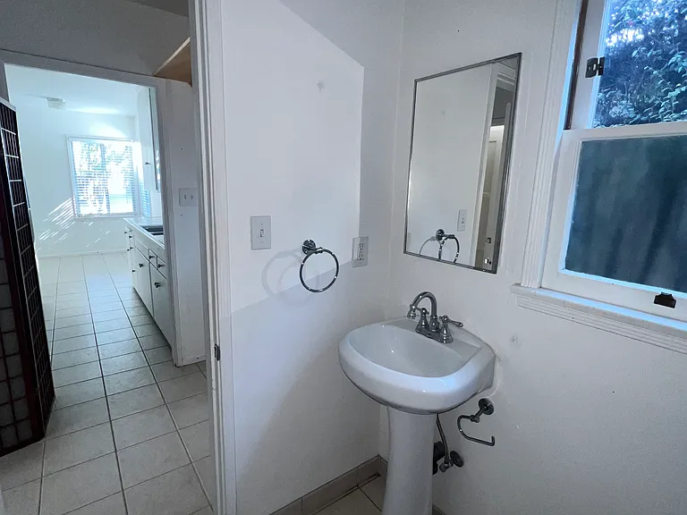 2420 34th St #2422 — Photo 32