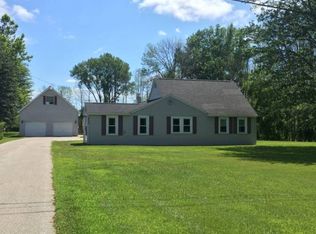 6610 Sturgeon Ave, Midland, MI 48642