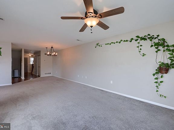 4th image of 100 Pepperton Ct