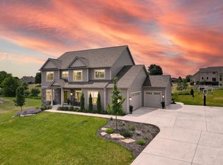 W257N9427 Sennott Ct, Colgate, WI 53017