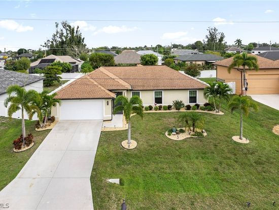 423 NW 7th Pl, Cape Coral, FL 33993