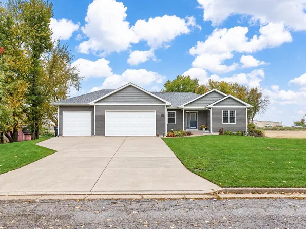 217 Maple Dr, Waterloo, WI 53594