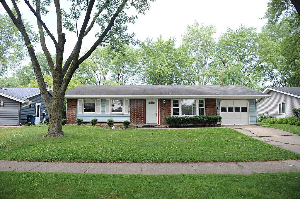 321 S Salem Dr photo 1