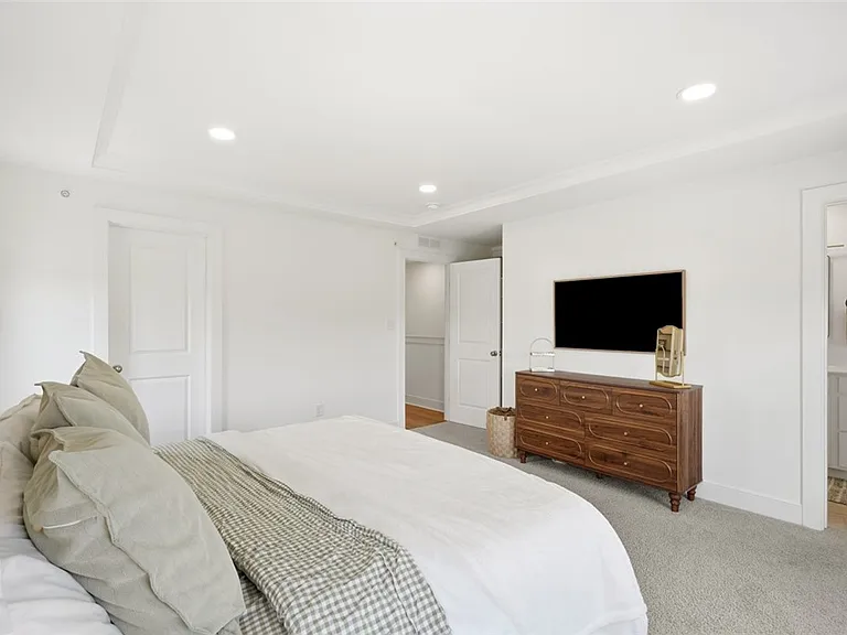 320 Highbridge Ln — Photo 22