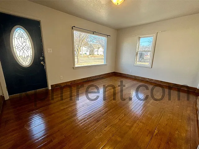 1203 9th Ave SW - 15-1 — Photo 2