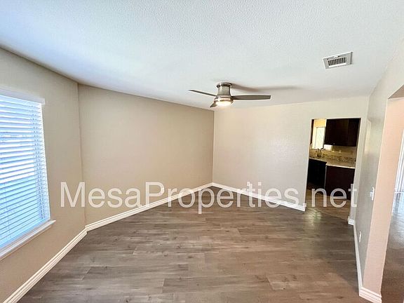 3rd image of 14454 Linden St