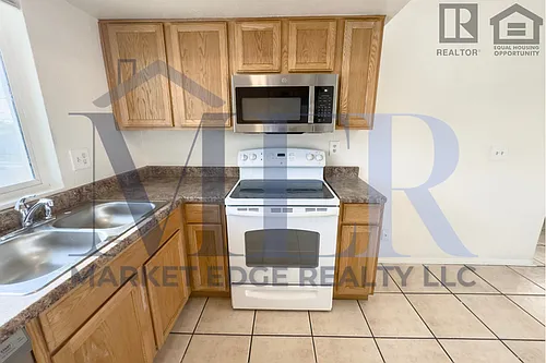 10802 N 16th Ave #3 Photo 1