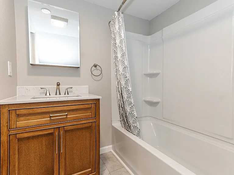 626 Ridgemont Dr — Photo 13