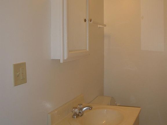 5th image of 11621 Franklin Blvd APT 3C