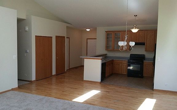 2nd image of 83 Flynn Ct