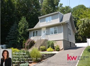 427 Shaler Blvd, Ridgefield, NJ 07657