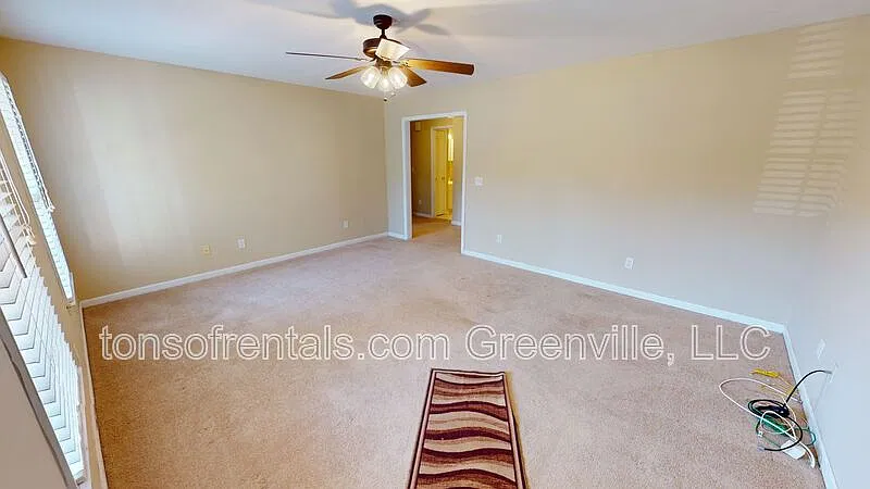2 bed, 1.0 bath, 1133 sqft, $1,250 — Photo 2