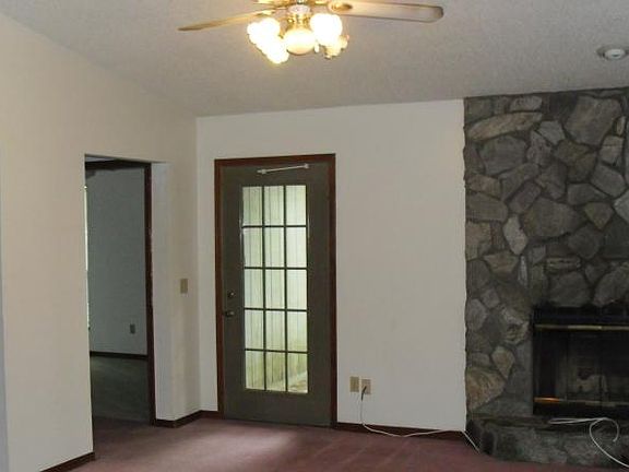 2nd image of 4641 Yerkes St