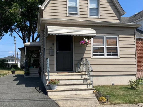 31 Miller Ave, Elmwood Park, NJ 07407