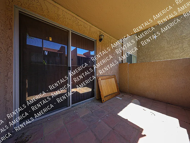5525 E Thomas Rd #I3 — Photo 32