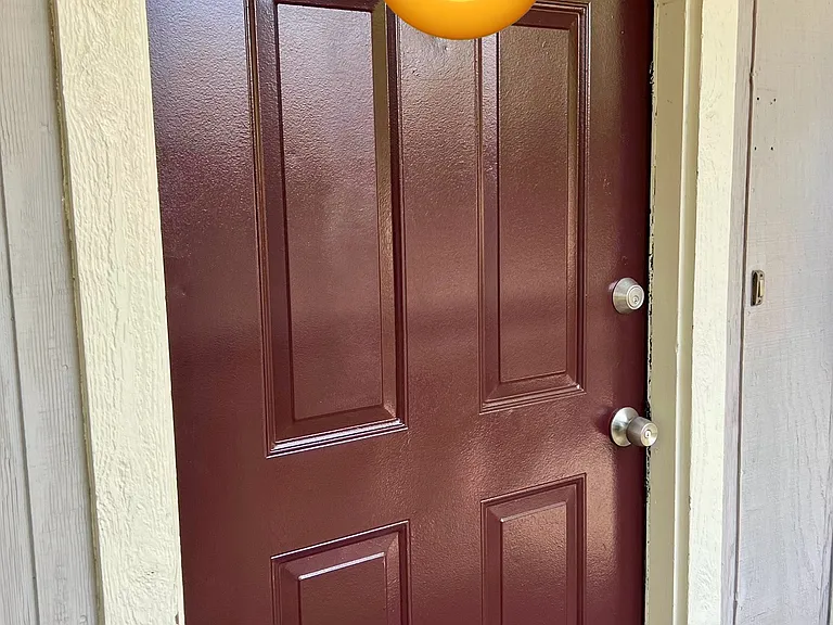 Ricks Apartments — Photo 13