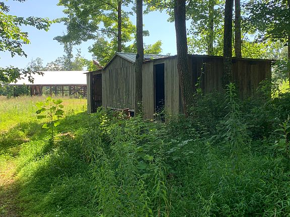 3rd image of 3637 Chestnut Level Rd