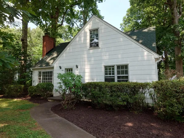 1307 Brookwood Dr, Winston Salem, NC 27106