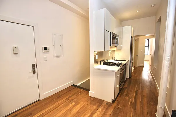 Rented by Vertical Real Estate LLC | media 1