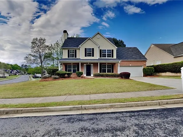132 Garden Manor Ct, Loganville, GA 30052
