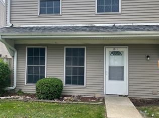 15I Fernwood Dr #I, Bolingbrook, IL 60440