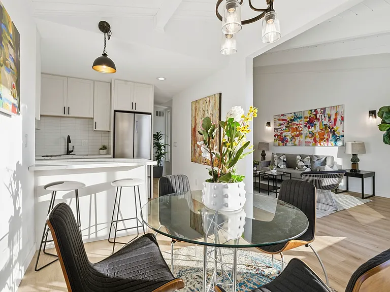 100 Byrne St #100 — Photo 1