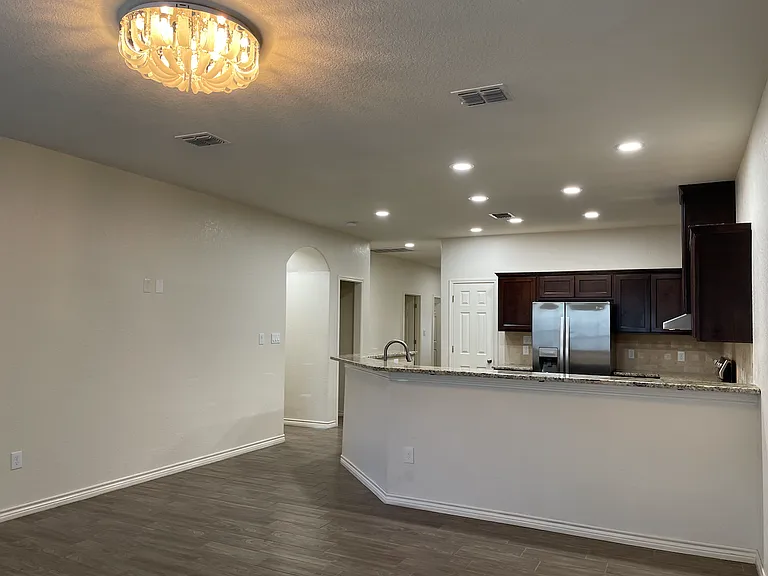 7015 Hallie Rdg — Photo 11