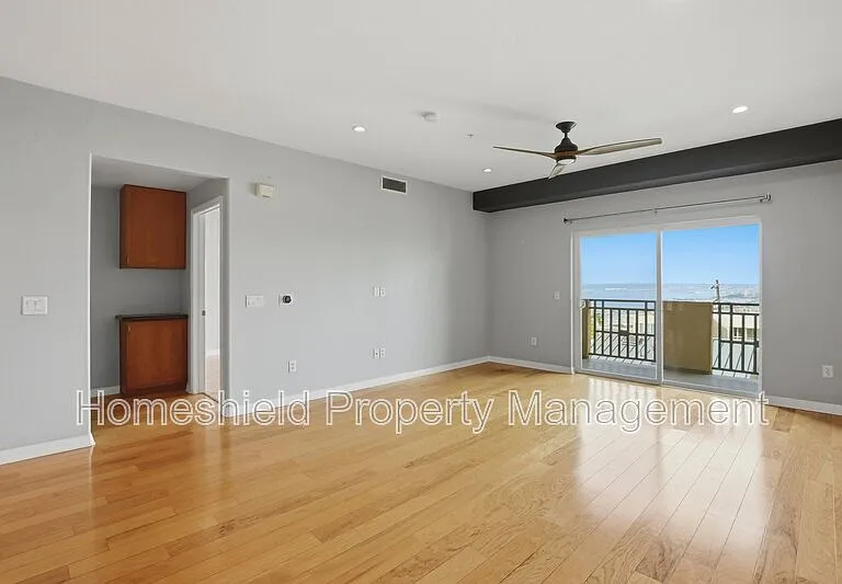 2330 1st Ave #411 — Photo 11