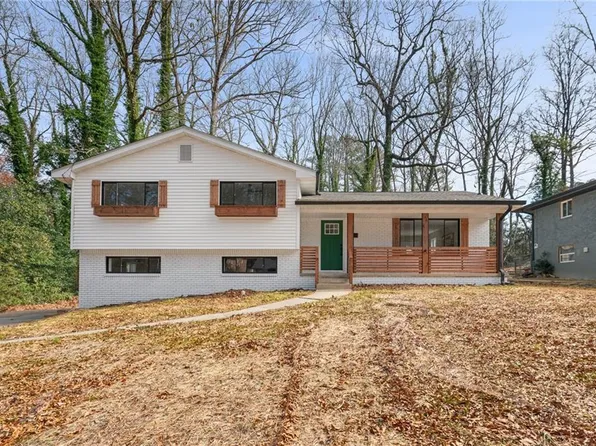 2716 Riggs Dr, East Pt, GA 30344