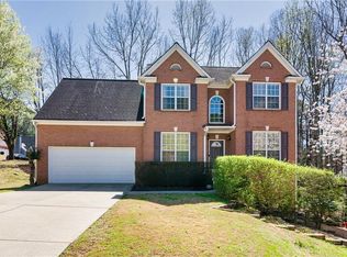 858 Red Rock Ct, Suwanee, GA 30024