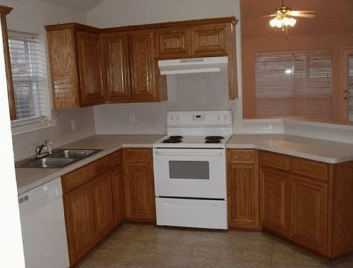 4th image of 4936 Brazoswood Cir