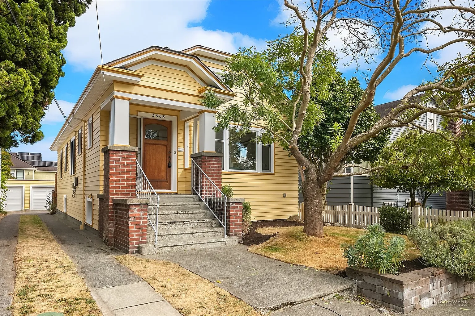 3508 Burke Avenue N photo 1