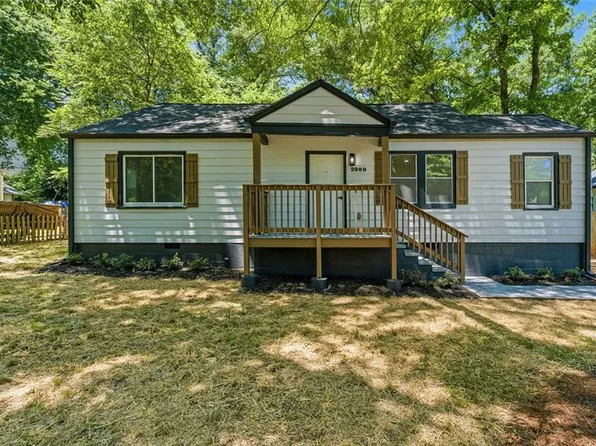 2989 Harlan Dr, East Pt, GA 30344