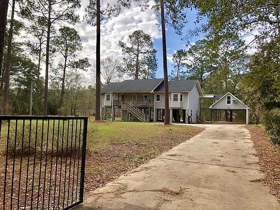 3rd image of 710 Creekside Dr