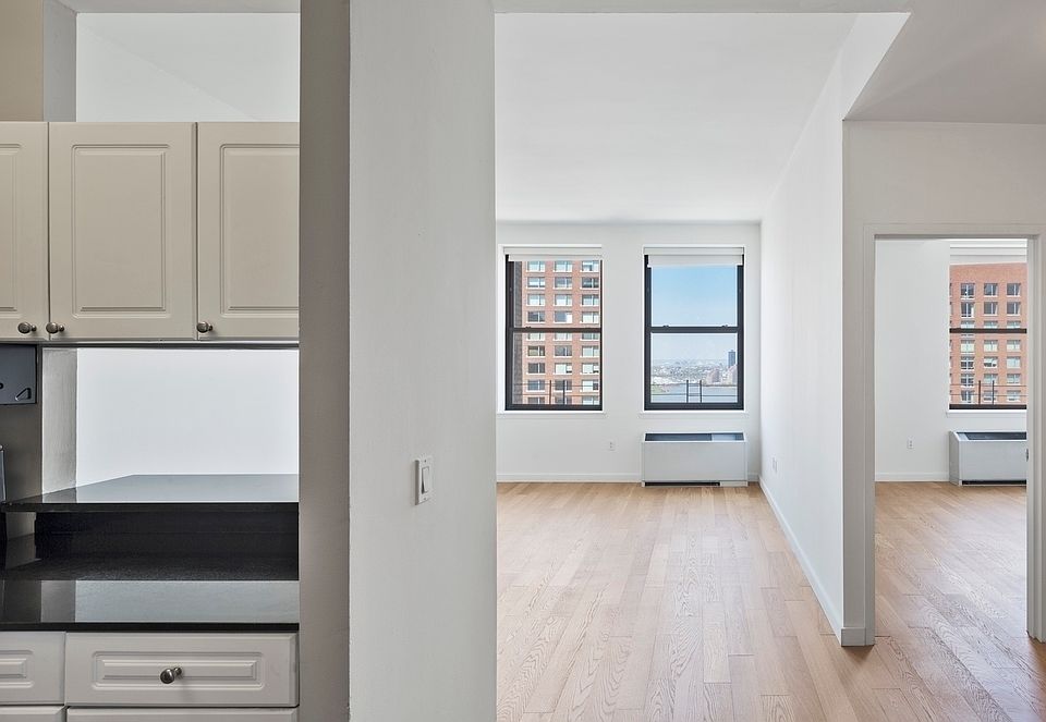 1st image of 1 West St APT 3003