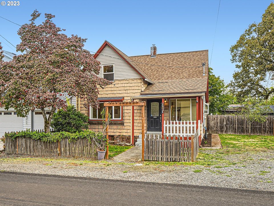 1st image of 6431 SE Overland St