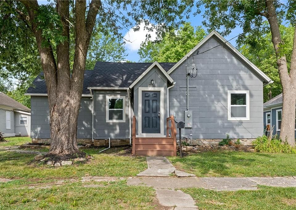1st image of 716 10th St