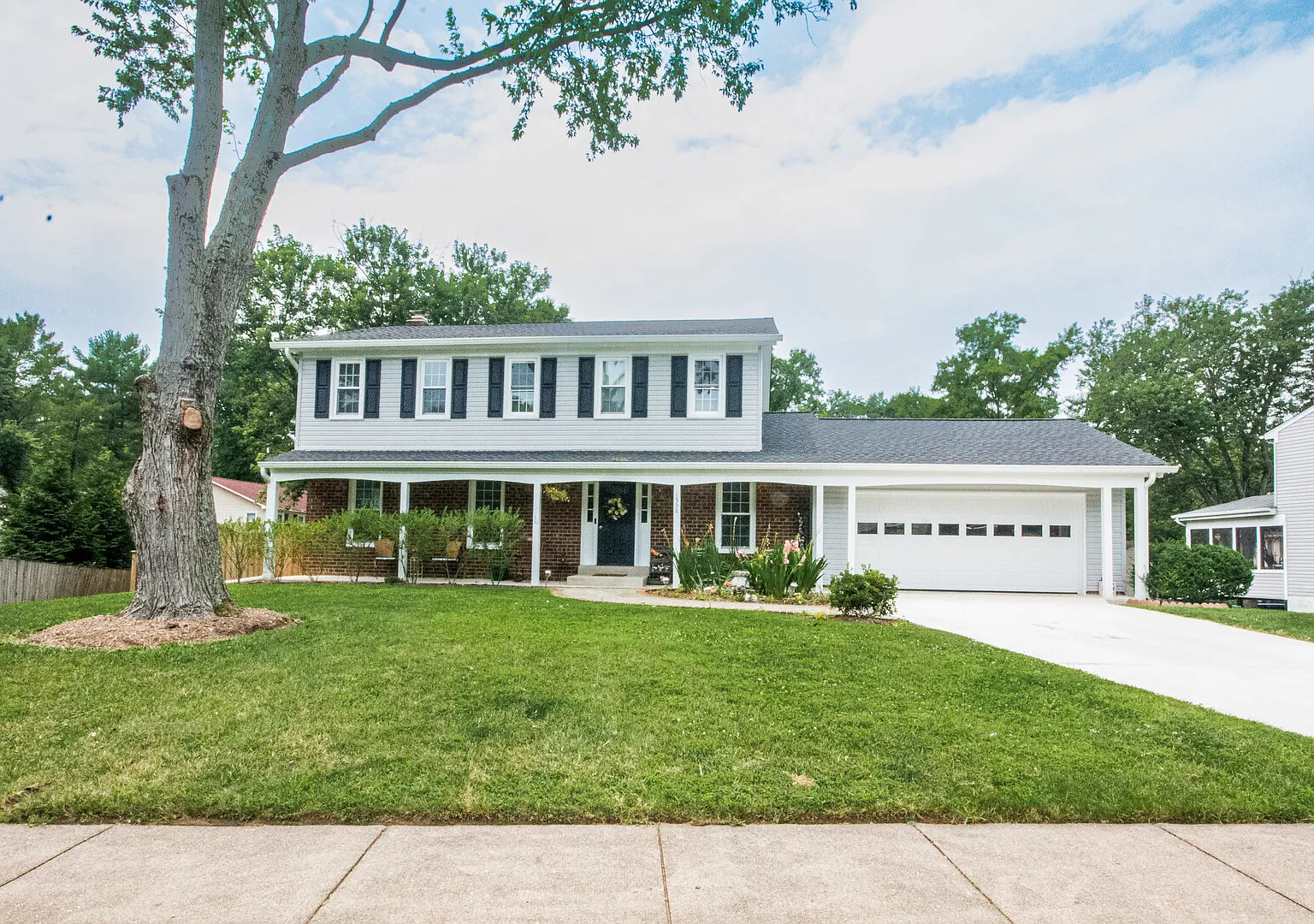 Newly Renovated & Modern Single Family Home! — Photo 1