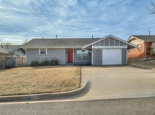 716 SW 1st St, Moore, OK 73160