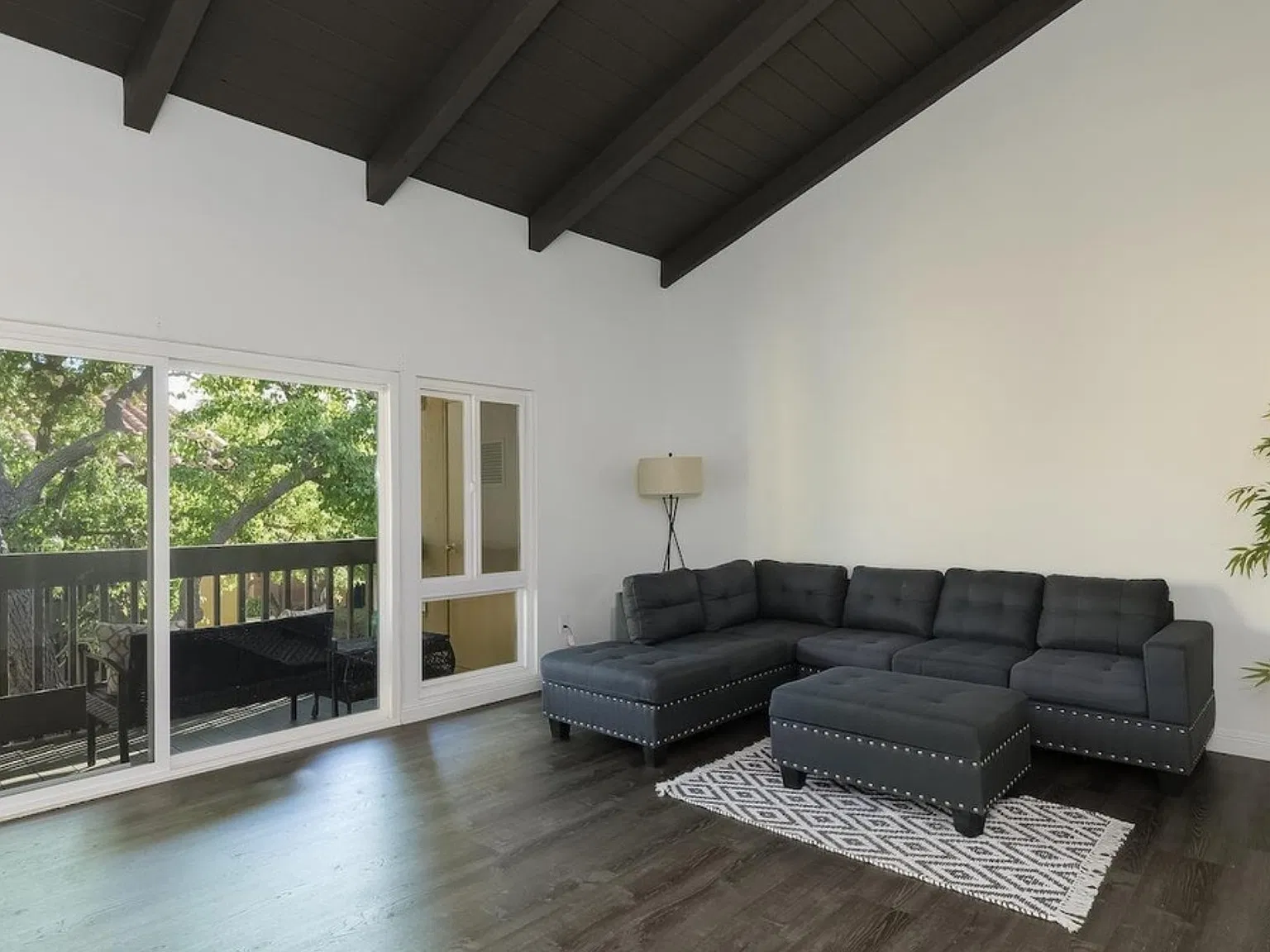 17181 W Bernardo Dr — Photo 2