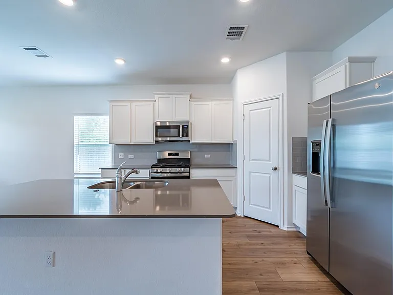 10217 Prague Ct — Photo 8