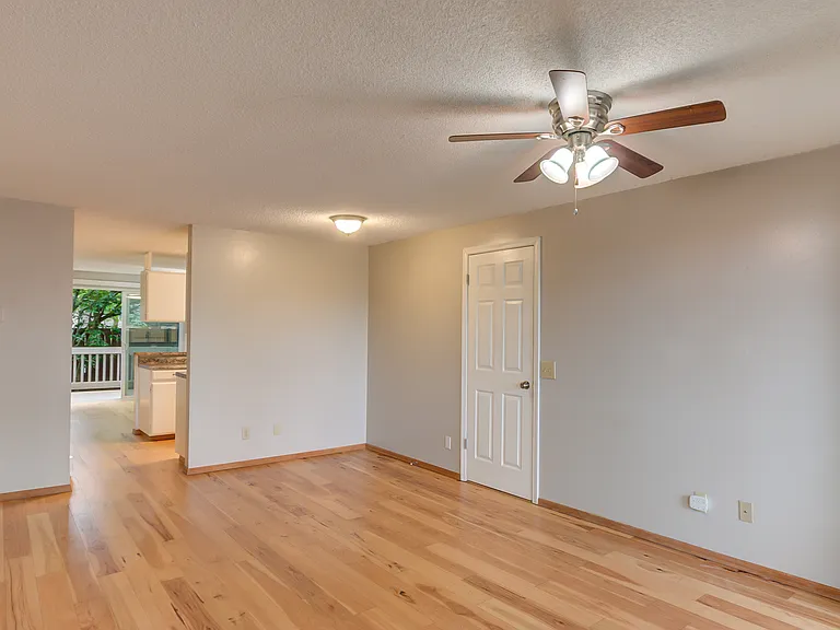 4050 W Lake Sammamish Pkwy NE #204 — Photo 7