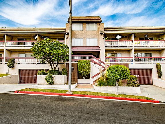 3rd image of 555 Evergreen St APT 13